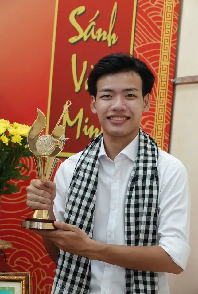 Nam sinh Cần Thơ đam mê với nghệ thuật truyền thống ảnh 2