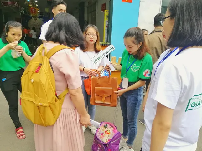 Hành trình "giải cứu" balô cũ ảnh 6