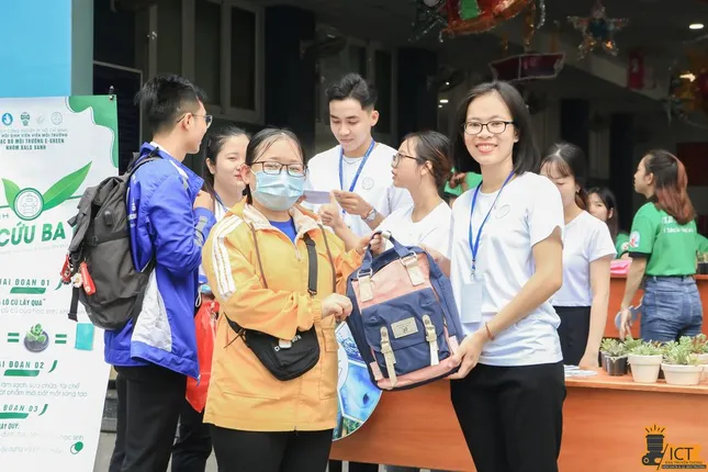 Hành trình "giải cứu" balô cũ ảnh 5