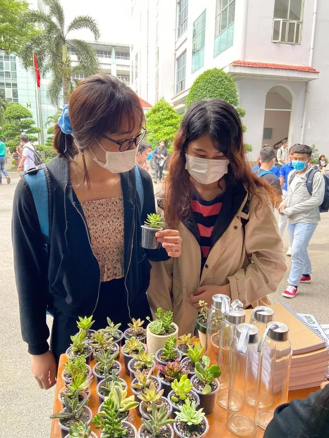 Hành trình "giải cứu" balô cũ ảnh 15