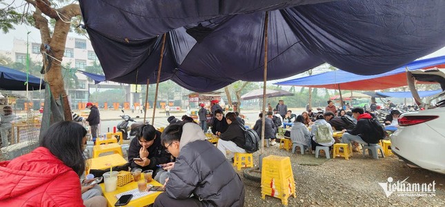 Lái ô tô đi bán xôi, bà mẹ 3 con tiếp ngàn lượt khách mỗi ngày ảnh 3