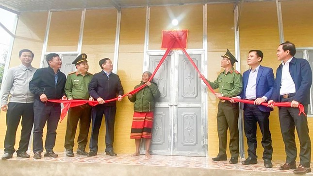 Quảng Trị ưu tiên xóa nhà tạm cho gia đình thân nhân liệt sĩ ảnh 1