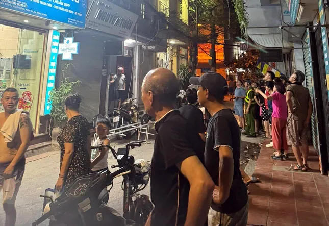 Nam thanh niên ở Hà Nội nguy kịch sau cú nhảy từ tầng 4 xuống ảnh 1