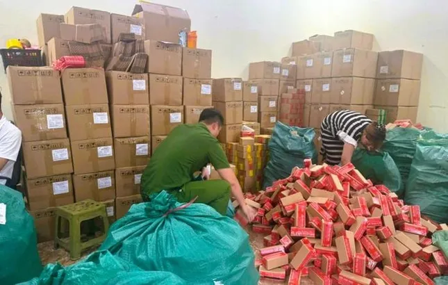 Vì sao chủ kênh TikTok 'Gia đình Hải Sen' bị bắt?- Ảnh 3. Vì sao chủ kênh TikTok 'Gia đình Hải Sen' bị bắt?- Ảnh 3.