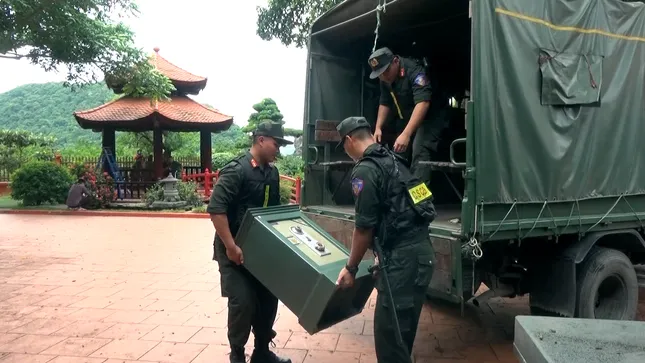Thu giữ nhiều tài liệu ở trang trại của trùm giang hồ Vi 'ngộ' ảnh 5