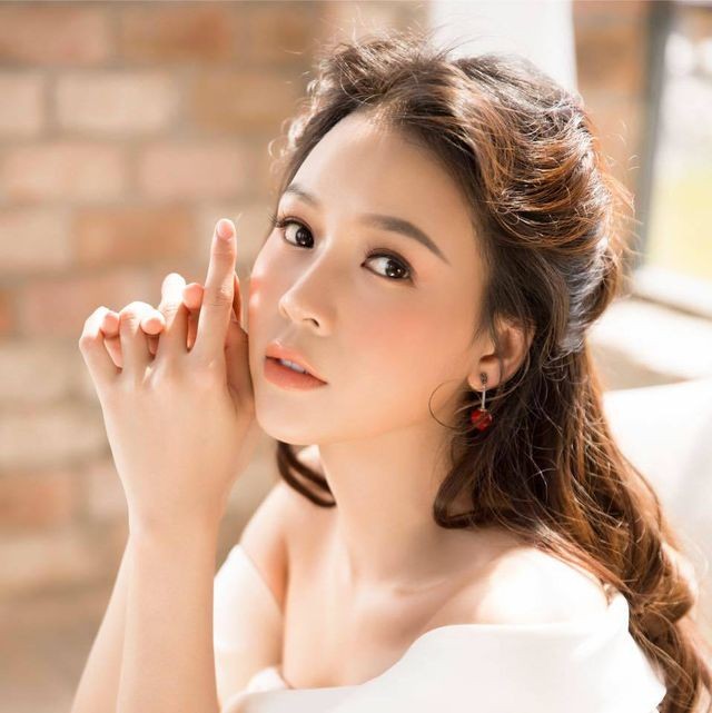 Những hot girl nổi tiếng tự sắm nhà, tậu xe khi còn rất trẻ ảnh 5