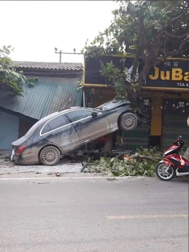 Tá hỏa loạt ôtô 'cam kết' không tai nạn rao bán trên thị trường ảnh 4