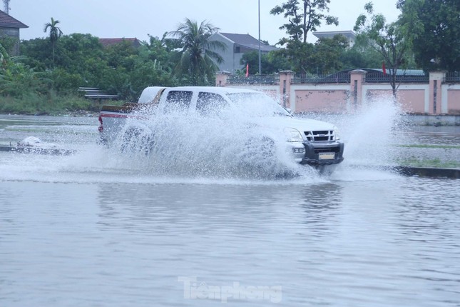 Miền Bắc, Bắc Trung Bộ mưa lớn đỉnh điểm ảnh 1