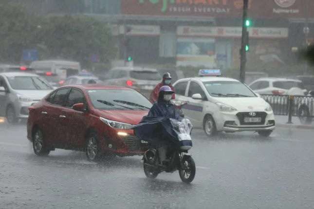 Thông tin đợt mưa dông sắp xảy ra ở Hà Nội ảnh 1