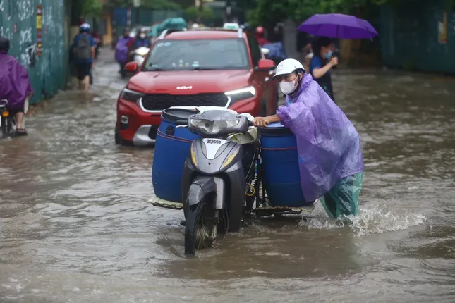 Miền Bắc, Nam Bộ sắp đón thêm mưa lớn ảnh 1