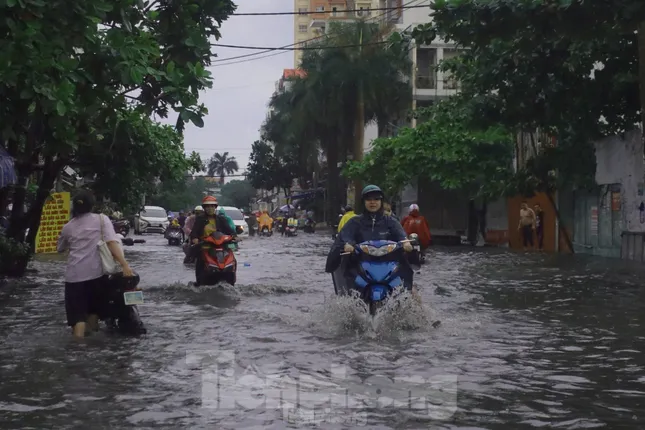Áp thấp nhiệt đới làm tăng mưa ở Nam Bộ, Tây Nguyên và Nam Trung Bộ ảnh 2