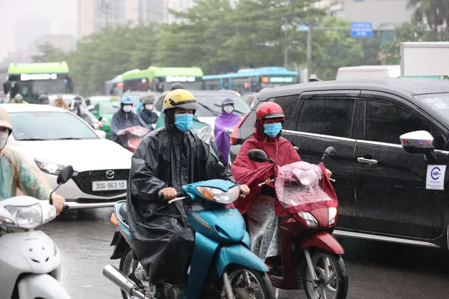 Tàn dư áp thấp nhiệt đới có thể gây mưa rất lớn ở miền Bắc ảnh 2