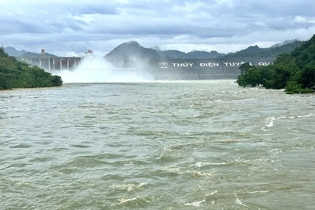 Thuỷ điện Tuyên Quang sắp mở cửa xả đáy, hạ du đề phòng ngập úng ảnh 1