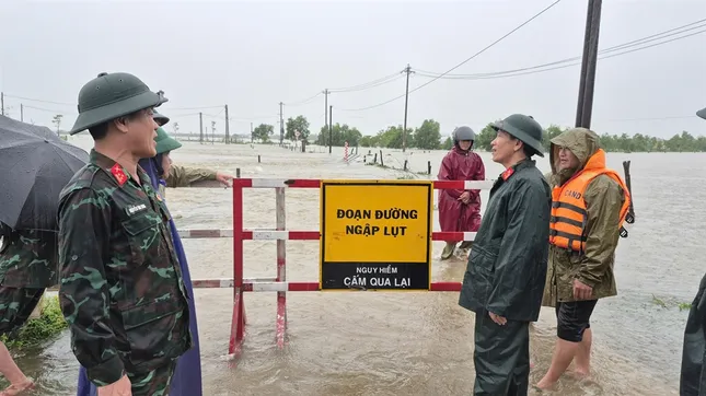 Bão hình thành trên Biển Đông cực kỳ nguy hiểm và phức tạp ảnh 1