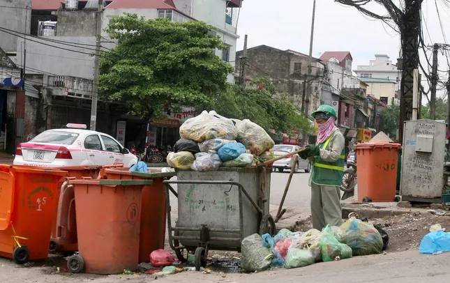 Phân loại rác tại nguồn: Luật có hiệu lực nhưng nhiều địa phương chưa làm ảnh 2