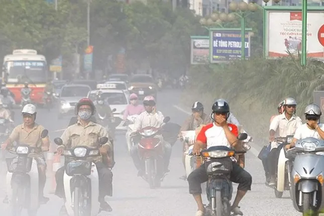 Giám đốc Sở đề nghị hỗ trợ người dân Hà Nội chuyển đổi xe máy cũ sang xe điện ảnh 2