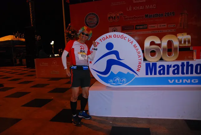 Runner Nhật 'hò hẹn' với đường chạy marathon Tiền Phong 2019 ảnh 1