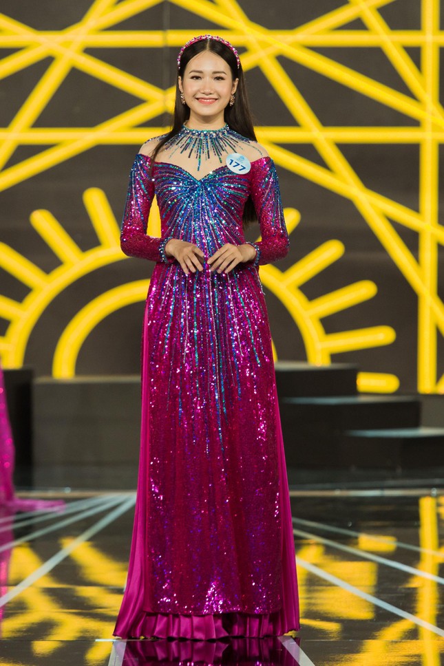 Thí sinh Chung khảo Miss World Việt Nam khoe hình thể với áo dài cách điệu ảnh 10