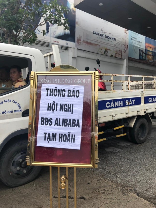 Hàng loạt ca sĩ bức xúc vì địa ốc Alibaba cho làm khách mời... bất đắc dĩ ảnh 4