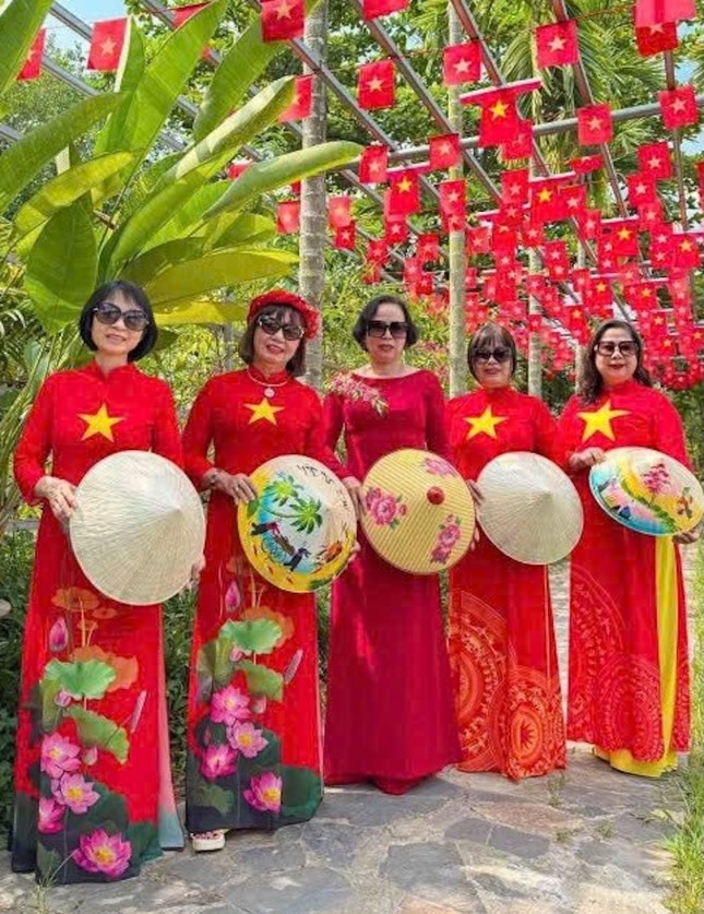 Khách sạn 'cháy phòng', tour du lịch nội địa bùng nổ dịp lễ tại TPHCM ảnh 4