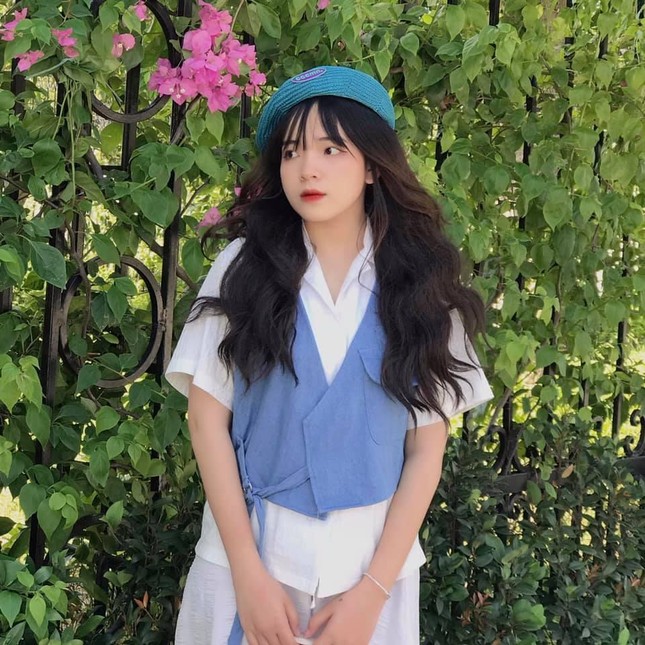 Đinh Trang Thảo - 'Làn gió mới' của TikTok Việt có kết quả thi THPT đáng khen ảnh 1