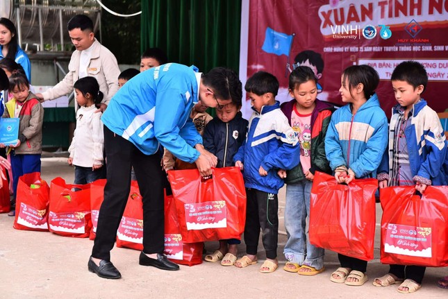 Sao Tháng Giêng Nguyễn Thành Lộc: Tinh thần tuổi trẻ nhiệt huyết từ Chủ tịch Hội Sinh viên Trường Đại học Vinh ảnh 3