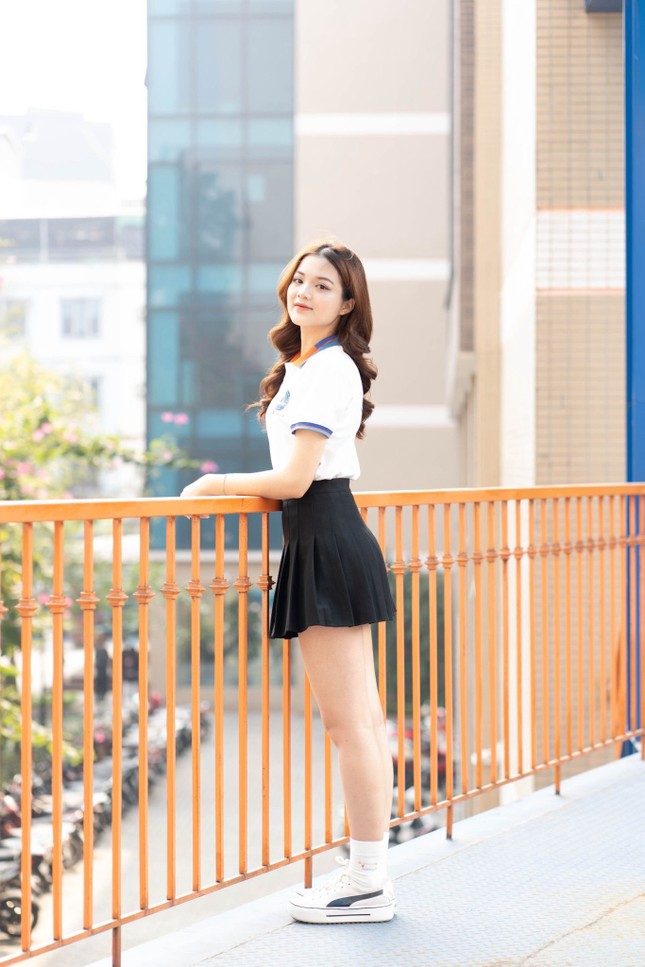 Trần Minh Thu quê Kon Tum trở thành Hoa khôi trường Thương mại ngay từ năm thứ nhất ảnh 4