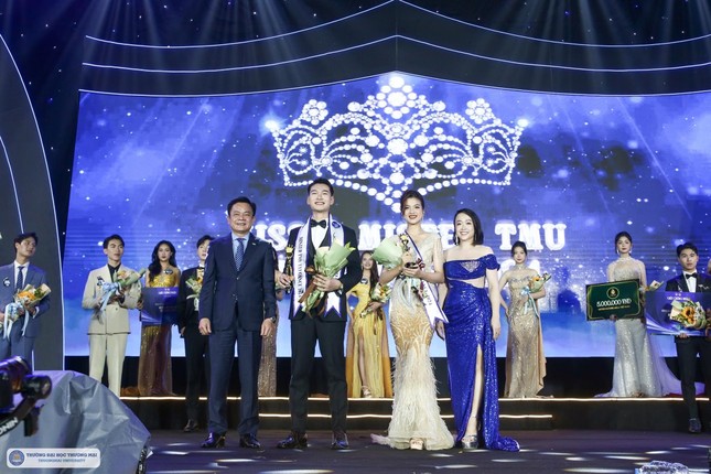 Trần Minh Thu quê Kon Tum trở thành Hoa khôi trường Thương mại ngay từ năm thứ nhất ảnh 3