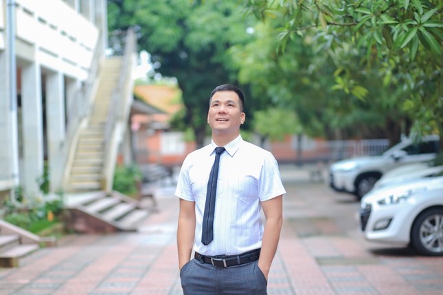 Ngắm loạt tranh vẽ trang trí bảng đẹp ngỡ ngàng, gây ‘bão mạng’ của thầy giáo Nghệ An ảnh 11