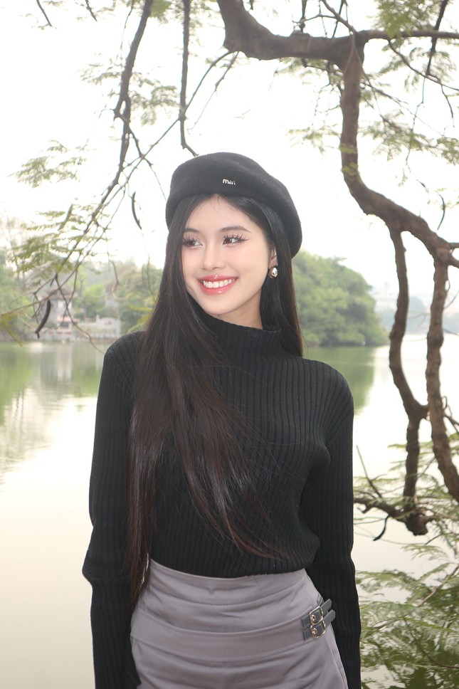 ‘Mỹ nhân mặt mộc’ Võ Đoàn Bảo Hà tiết lộ ‘đối thủ’ lớn nhất trong top 25 thí sinh ‘Hoa hậu Việt Nam 2024’ ảnh 3