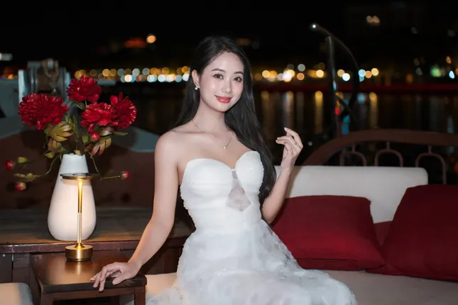 Top 25 thí sinh 'Hoa hậu Việt Nam' 2024 và những màn thăng hạng nhan sắc ấn tượng (Phần 2) ảnh 6