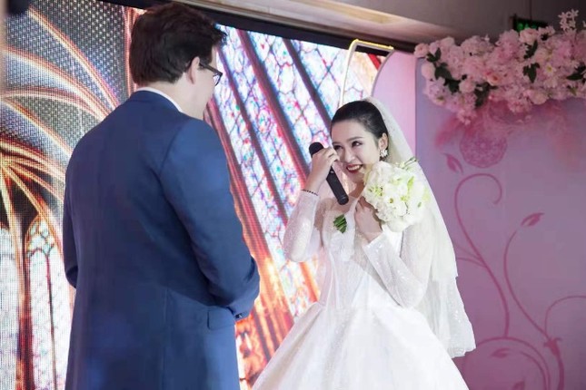 Câu chuyện tình yêu xuyên biên giới đáng ngưỡng mộ của cô gái trẻ 9X ảnh 1