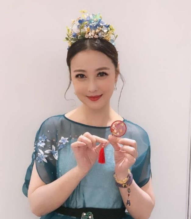 “Mỹ nhân Kim Dung” Châu Hải My độc thân ở tuổi 54, tiết lộ gây sốc: Đàn ông thật vướng víu ảnh 5