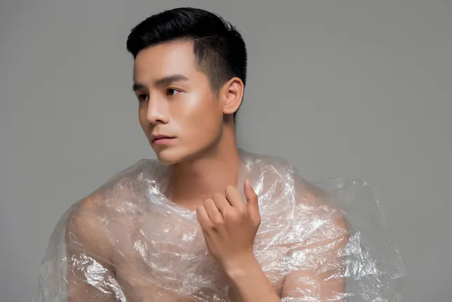 Nam vương Thế giới Cao Xuân Tài kêu gọi hạn chế sử dụng túi nilon qua bộ ảnh mới ảnh 2