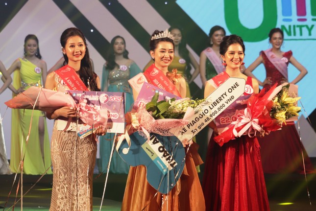 Hoa khôi Đại học Huế 2020: Gọi tên nữ sinh trường Đại học Ngoại ngữ ảnh 22