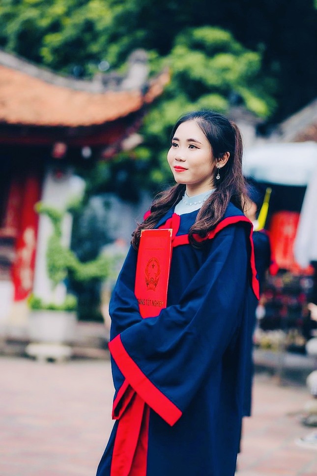 Nữ sinh Thuỷ Lợi là Đảng viên có thành tích dài kín 2 trang A4 ảnh 2