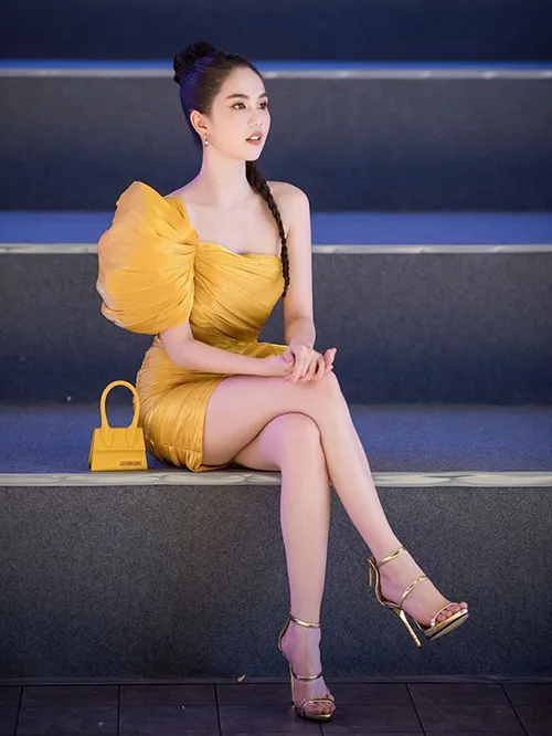 Sao Việt chi cả chục triệu đồng mua túi tí hon chỉ đựng vừa... không khí ảnh 7
