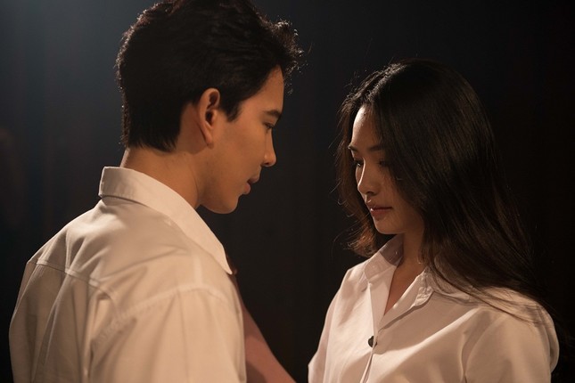 “Cơn mưa tình đầu”: Tình đầu bao giờ cũng để lại những hoài niệm đẹp đẽ nhất ảnh 2