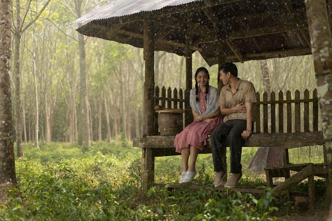 “Cơn mưa tình đầu”: Tình đầu bao giờ cũng để lại những hoài niệm đẹp đẽ nhất ảnh 1