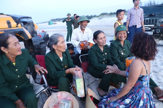 “Du ca - đi và hát”: Cùng Thái Thùy Linh mang âm nhạc đến mọi nẻo đường đất Việt ảnh 6