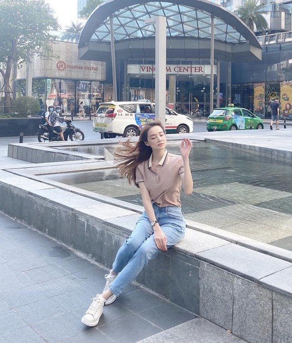 Nhã Phương khoe ảnh chụp lén không chỉnh sửa mà khiến netizen hoảng hốt vì một chi tiết ảnh 6