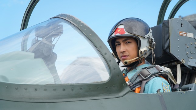 Bình An đối đầu Thanh Sơn trong phim Tết, phải chăng vì một “bóng hồng“? ảnh 7
