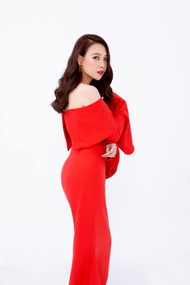 Sao Việt đón ngày Quốc tế Phụ nữ 8/3 với quà siêu khủng khiến cộng đồng mạng tha hồ “gato“ ảnh 5