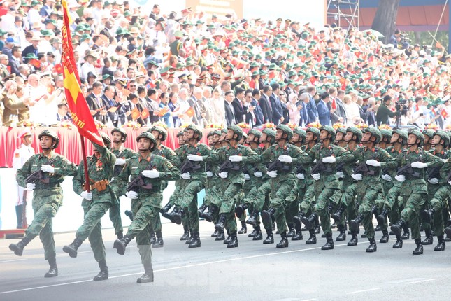 Ấn tượng màn diễu binh của Quân đội, Công an ảnh 14