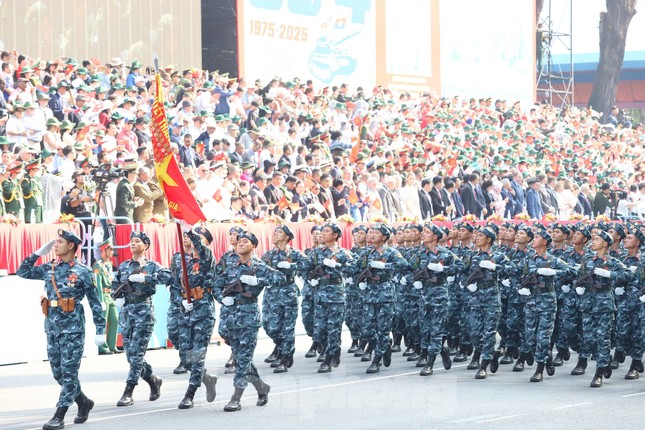 Ấn tượng màn diễu binh của Quân đội, Công an ảnh 15