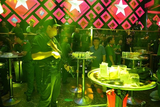 Bắt chủ quán bar Paris Night Club ở Bình Thuận ảnh 1