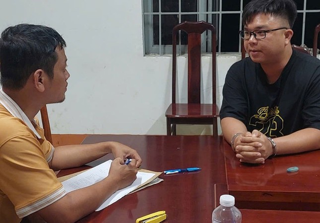 Thuê xe ô tô rồi mang đi cầm cố ảnh 1