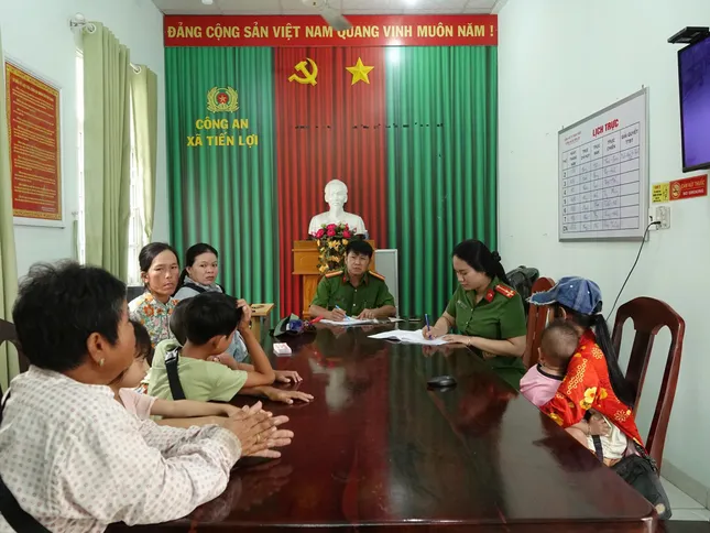 Người phụ nữ thực hiện hàng chục vụ cướp giật vé số ảnh 1