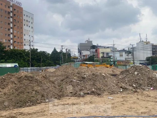Cận cảnh nghĩa trang lớn nhất TPHCM sắp thành trường học ảnh 11