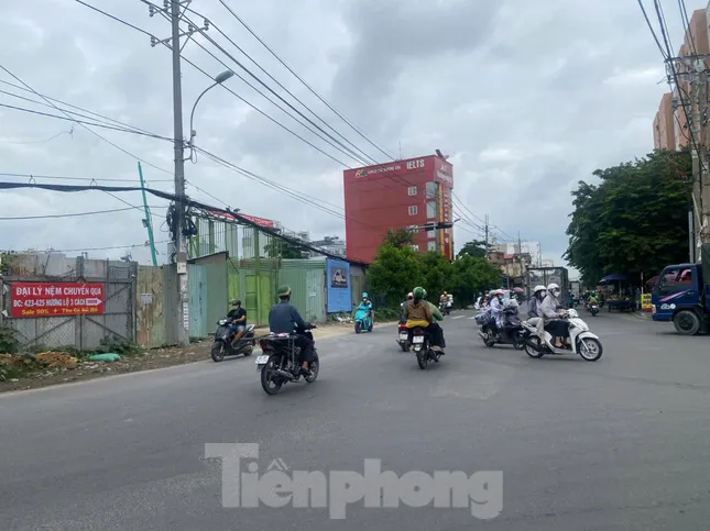 Cận cảnh nghĩa trang lớn nhất TPHCM sắp thành trường học ảnh 4